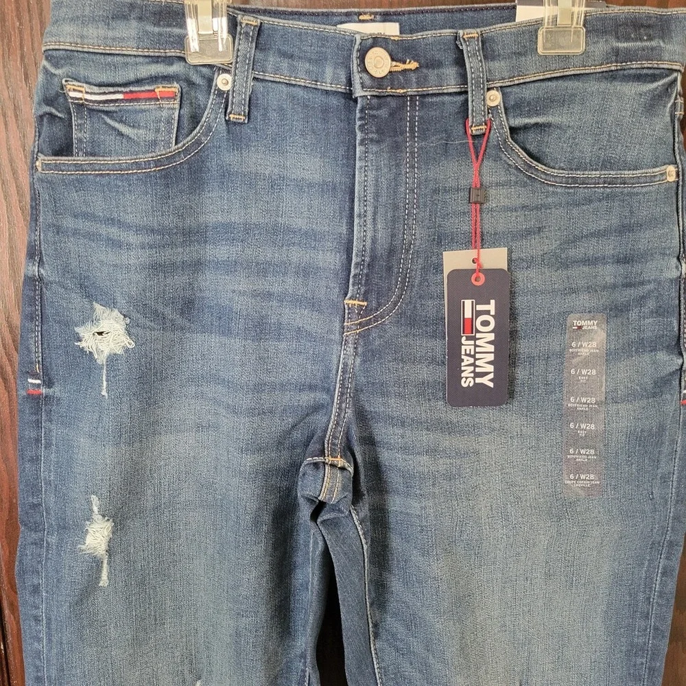 Tommy Hilfiger Women Boyfriend Jeans Ankle Size 6 Distressed Medium‎ Wash New - Picture 2 of 7